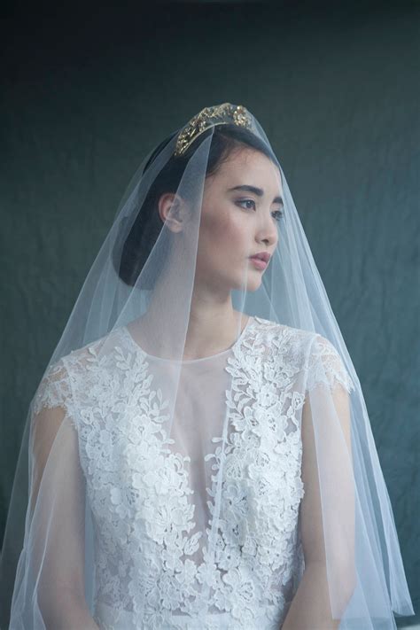 Unveiling Elegance: Discover the Stunning Selection of Crown Wedding Veils