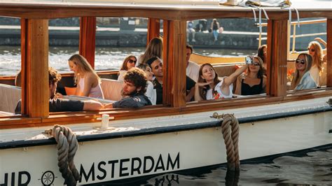 Cruise Boat Experience