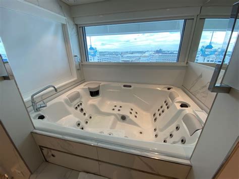 Cruise Cabin Jacuzzi