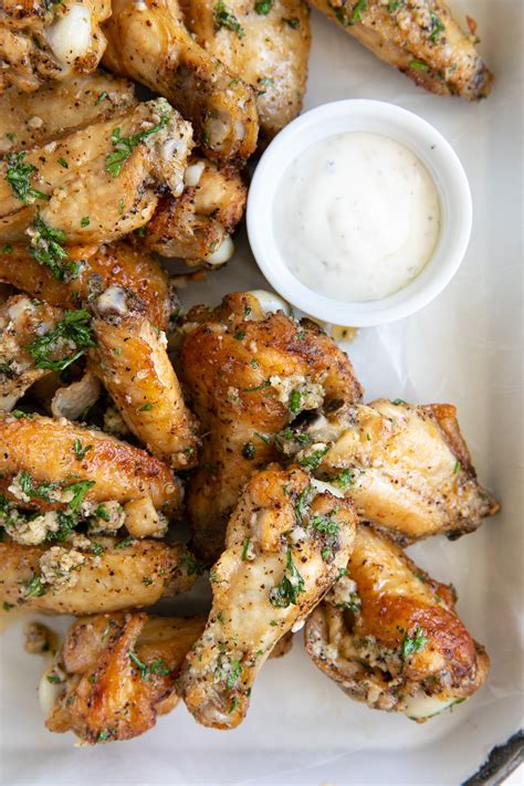 Crunchy Baked Garlic Parmesan Wings