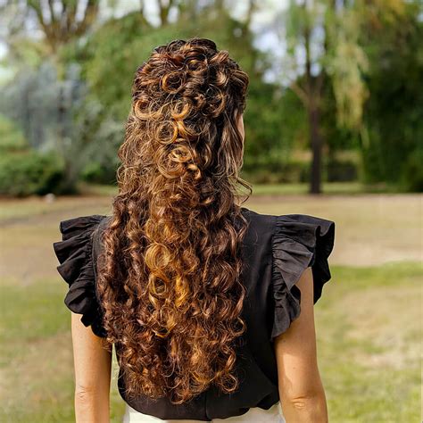 Curly Hairstyles For Prom
