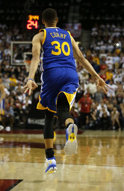 Curry Performance Image