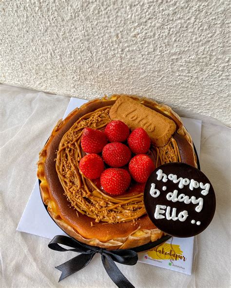 Custom Cake Surabaya Murah