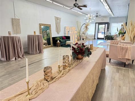 Customizable venue decor