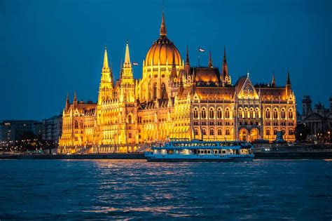 Customize Budapest Tour