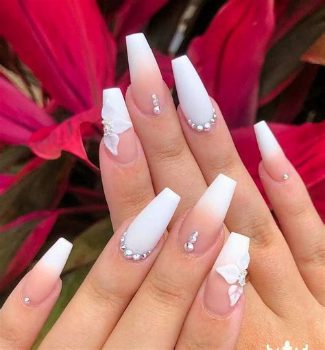 Cute Simple Quince Nails For Your Big Day