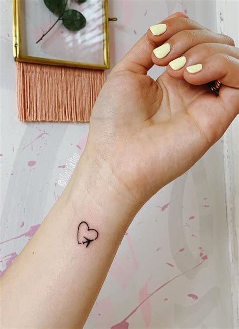 21 Adorable Tiny Tattoo Ideas For Girls Godfather Style