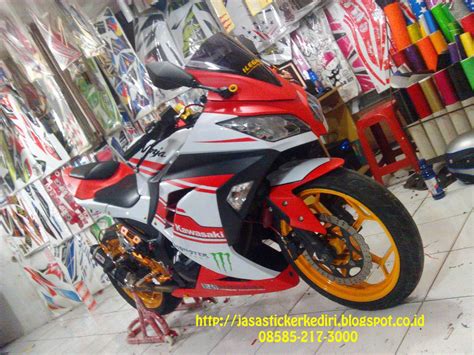 Cutting Sticker Mobil Pontianak