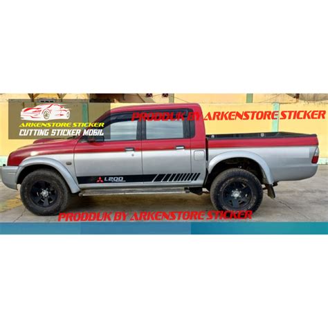 Cutting Sticker Mobil Strada Triton