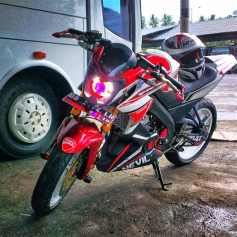 Cutting Sticker Motor New Vixion Lightning