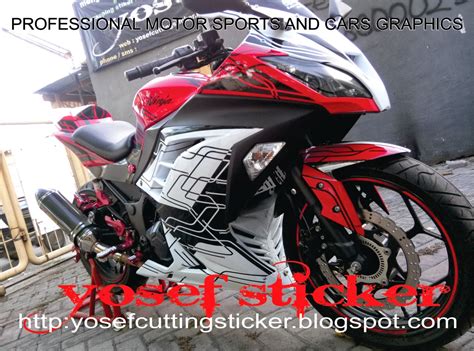 Cutting Sticker Motor Ninja 250 Fi Merah