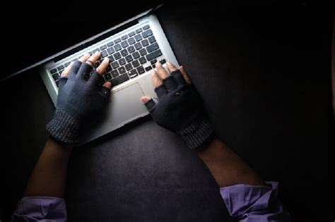 Cyber Crime Merupakan Salah Satu Ancaman Disintegrasi Dalam Bentuk