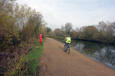 Cycling Along the Thames