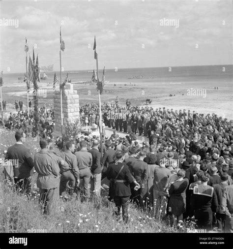 D-Day Crowds