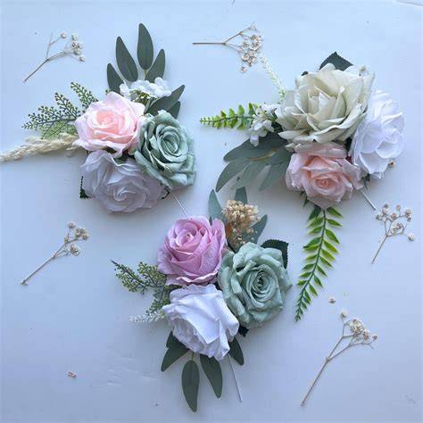 DIY Artificial Flower Cake Toppers