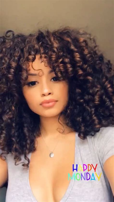 DIY Curly Hairstyle Options