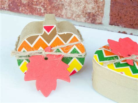 DIY Pumpkin Favor Boxes: A Fun Project!