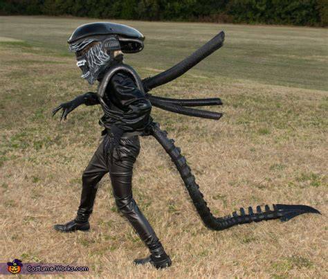 DIY Xenomorph Costume