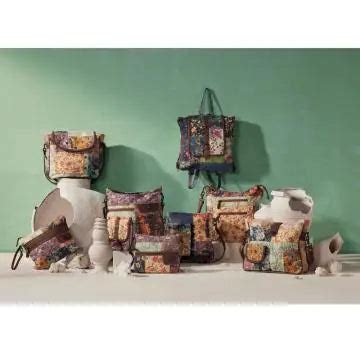 DIY vs. Professionally Curated Bags