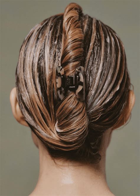 Daily Routine vs. Deep Conditioning Boost