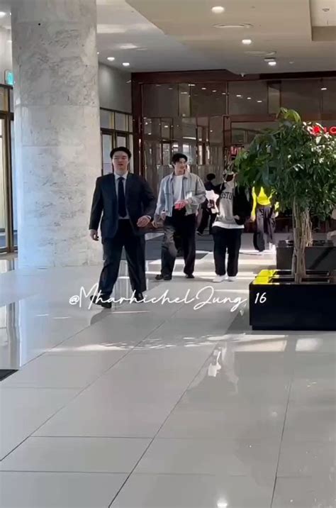 Dami and Des Twitter: Where Witty Banter Meets Social Savvy