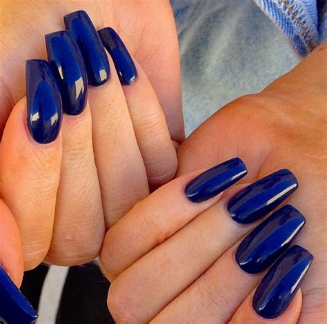 Dashing Denim: Rock Dark Blue Nail Colors With Confidence This Fall