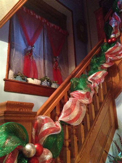 Deco Mesh Stair Garland: How To Decorate Your Stairway In Style