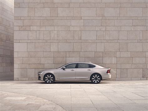 Decoding the Volvo S90 Lease Process