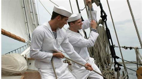 The Nautical Connoisseur: Unraveling the Mysteries Behind the Definition of a Sailor