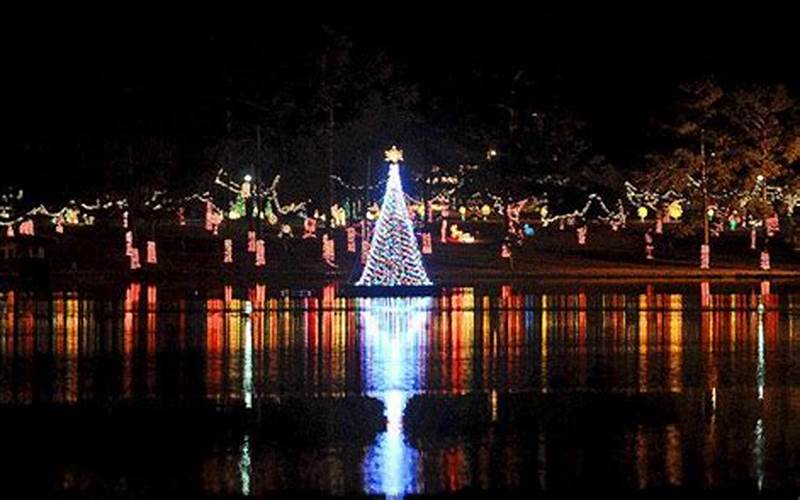 Defuniak Springs Christmas Lights: A Festive Holiday Tradition