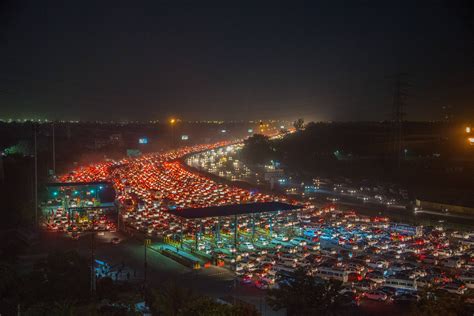 Delhi Traffic Night