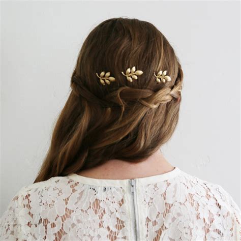 Delicate Hairpins and Combs