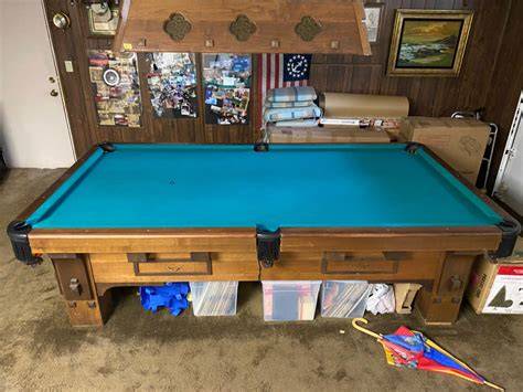Delmo Billiards Pool Table