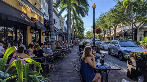 Delray Beach atmosphere