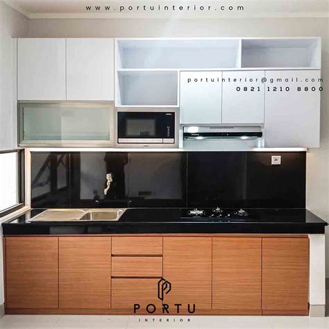 desain lemari dapur minimalis dengan island Portu Interior