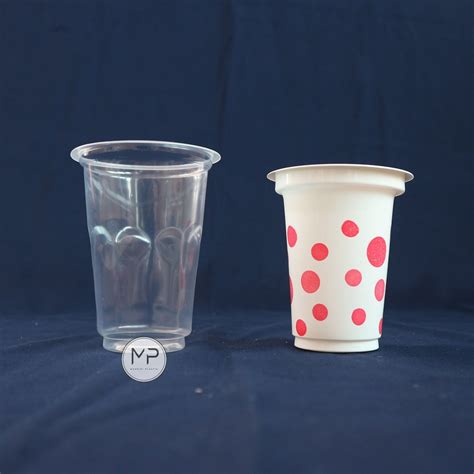 Desain dan ukuran gelas plastik kopi