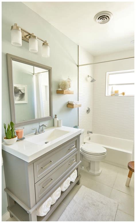 Design Elements for Larger Feel in Small Bathrooms