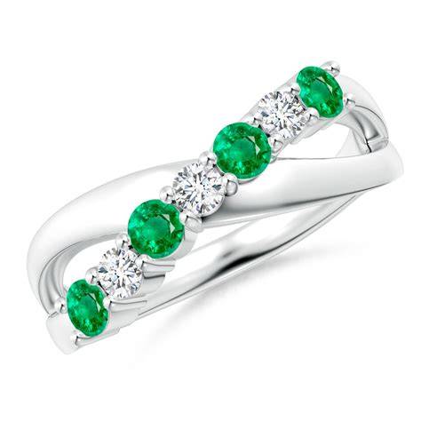 Design Variations of Emerald Diamond Infinity Rings