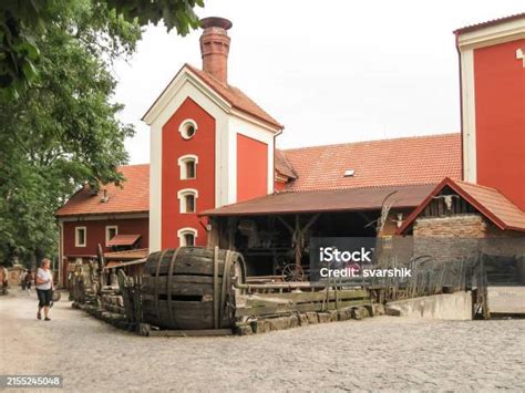 Detenice Castle Courtyard