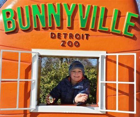 Detroit Zoo Easter