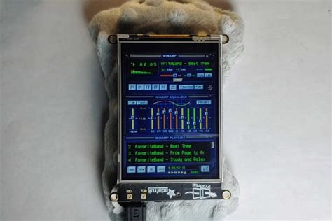 Developer Builds a Winamp MP3 Player