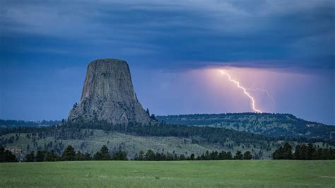 Devils Tower tour