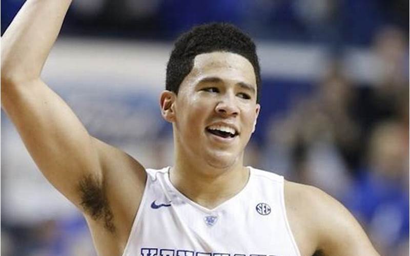 Devin Booker Playing For Kentucky Wildcats