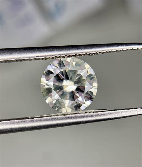 Diamond Clarity: The Crucial Factor in Purchasing a Diamond