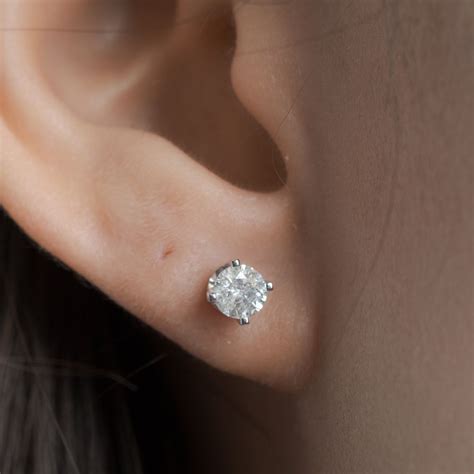 Diamond Stud Earrings - The Last Word in Style and Fashion