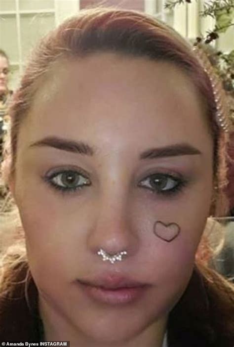 Did Amanda Bynes Tattoo Her Face