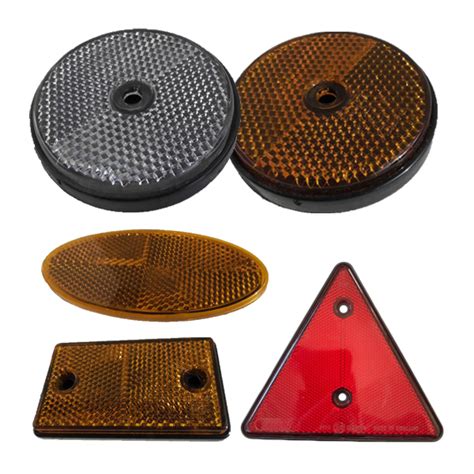 Different Types of Reflectors Used on Trailers