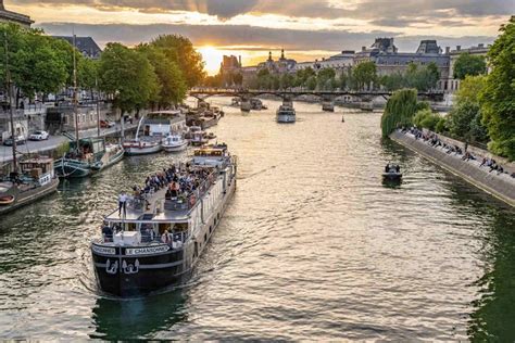 Different types Seine River tours