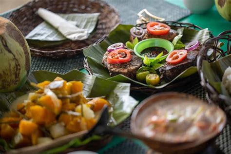 Dining Pamilacan Island