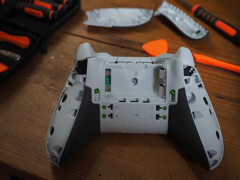 Disassemble Xbox controller